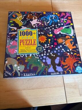 1000+ Piece Zodiac Glow-in-the-Dark Puzzle — Multicolor